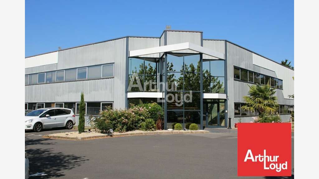 Local d'activité industriel 8252m² à Châtellerault