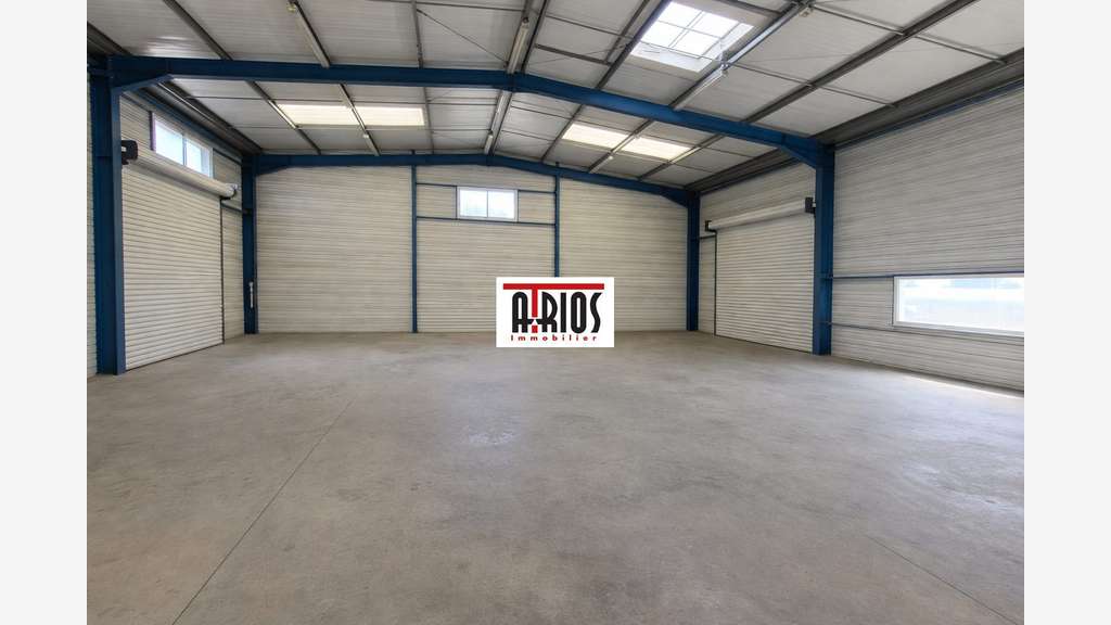 Local activité 300m² à louer La Ciotat Athélia IV