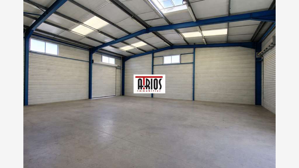 Local activité 300m² à louer La Ciotat Athélia IV