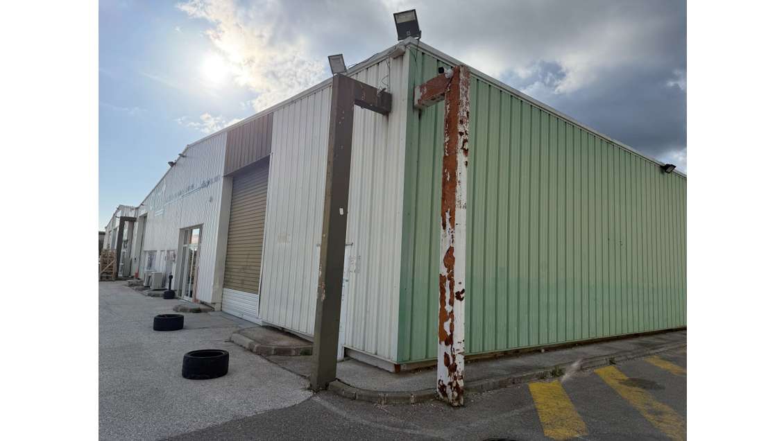 A louer local d'activité 640m² ZI La Garde