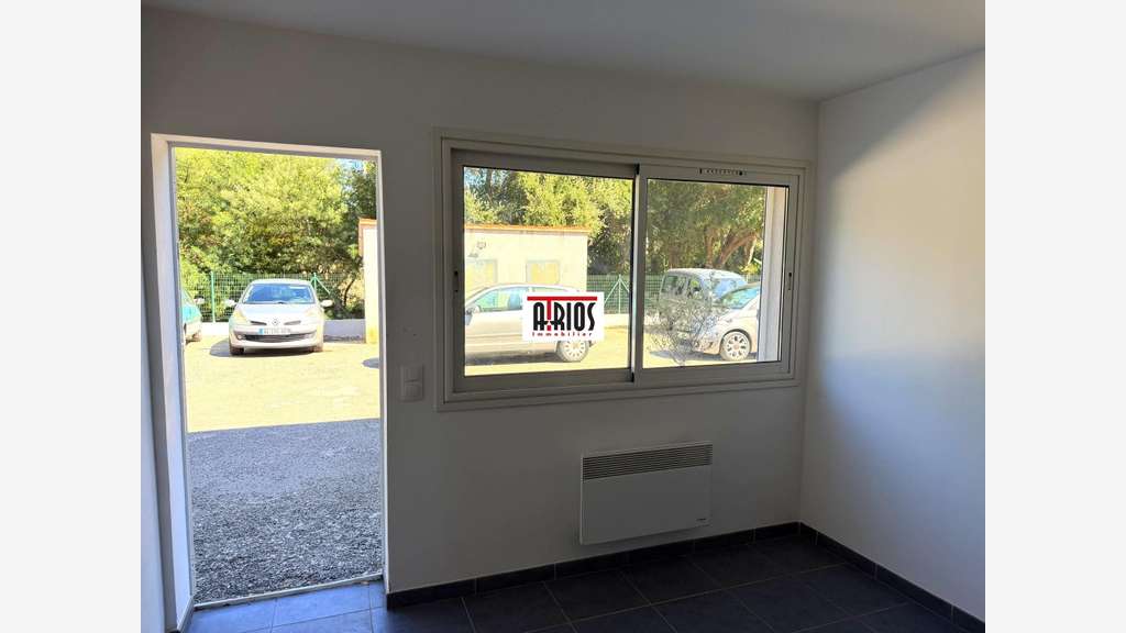 A louer local d'activité 95m²  à La Londe
