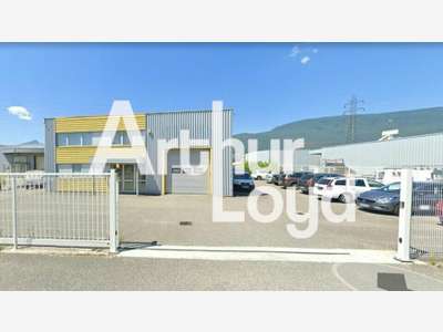 Local d'activité 250m² à louer à La Motte-Servolex