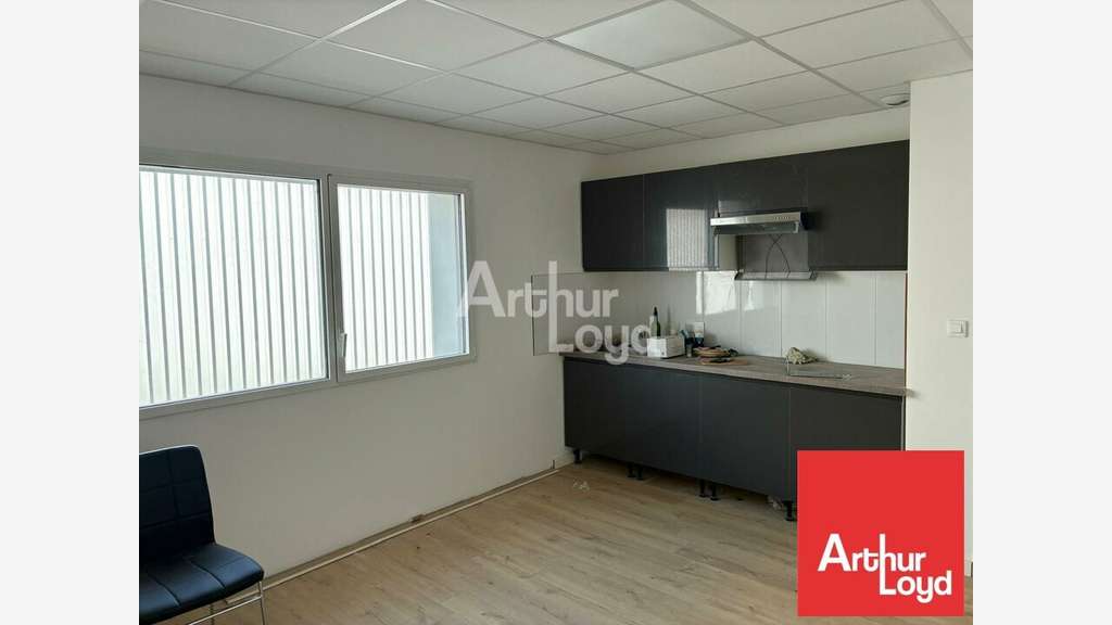 Local d'activité 550m² à louer à La Roche-sur-Yon