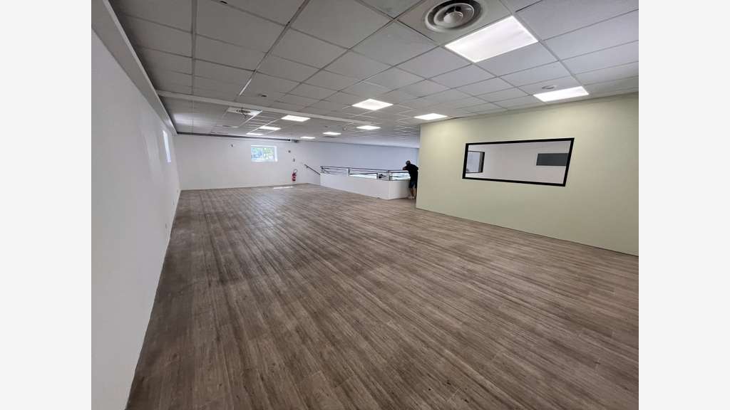 A louer local 373m² La Seyne ZA Camps Laurent