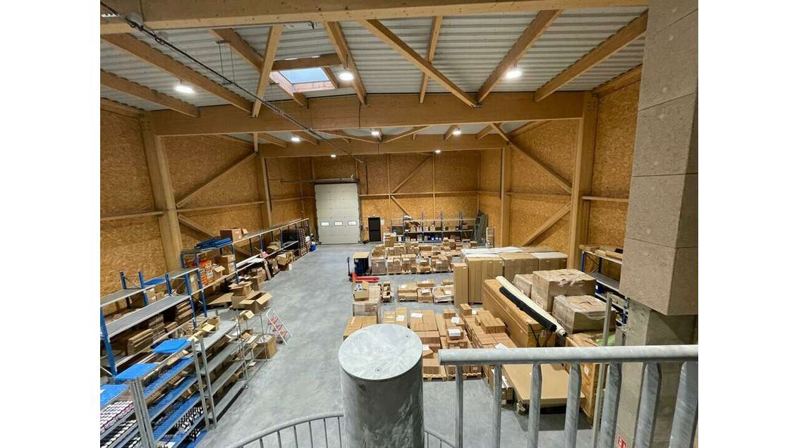 A louer local d'activité 206m² à Landeronde