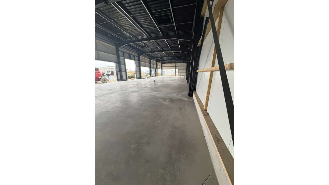 A louer local bordure de 4 voies à Landivisiau