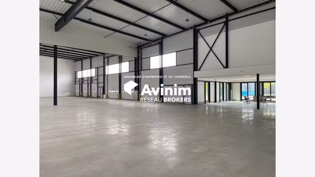 A louer cellule d'activité 3339m² ZI Le Bourget