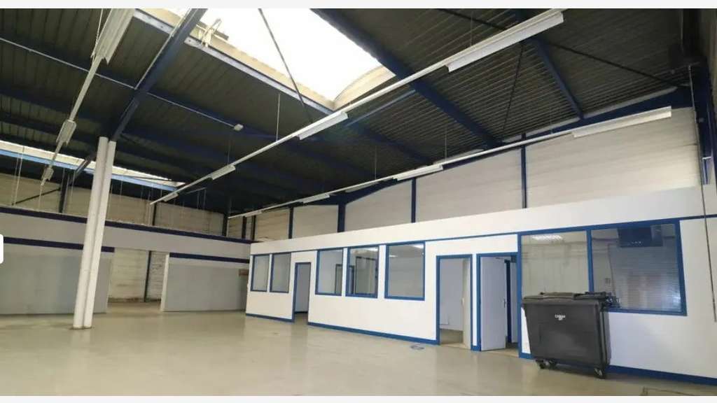 À louer local d'activités 325m² au Havre 