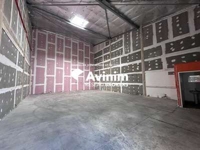 Dépôt atelier 150m² avec 9 m de hauteur Les Abymes