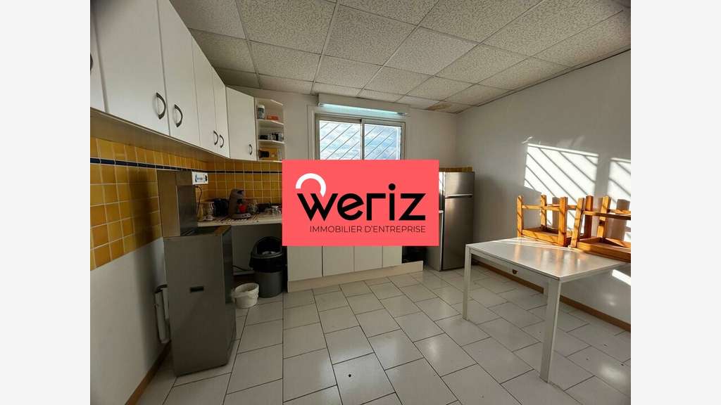 Local d'activité 420m² à louer aux Pennes Mirabeau