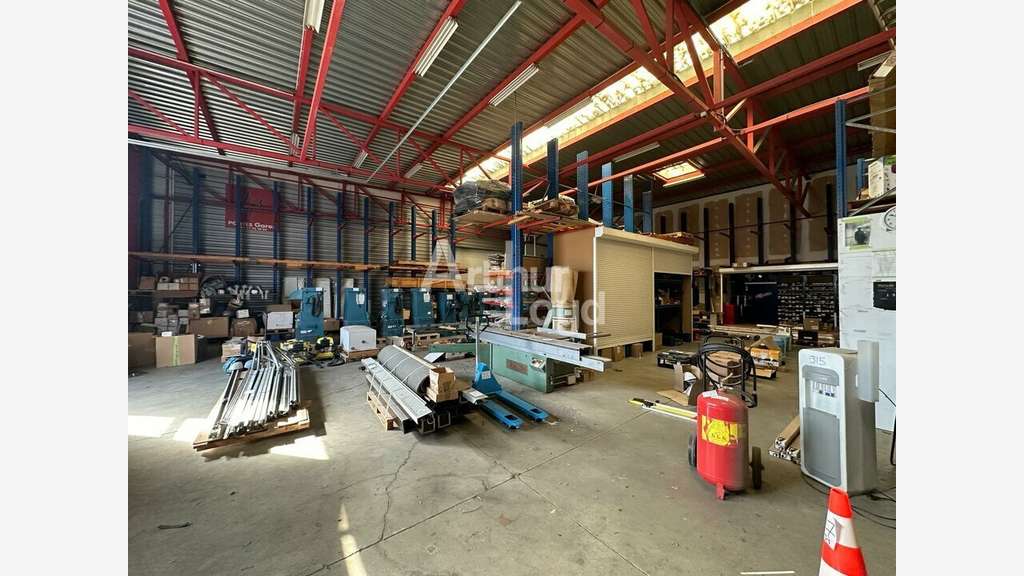 Local activité 1669m² à louer aux Sables-d'Olonne