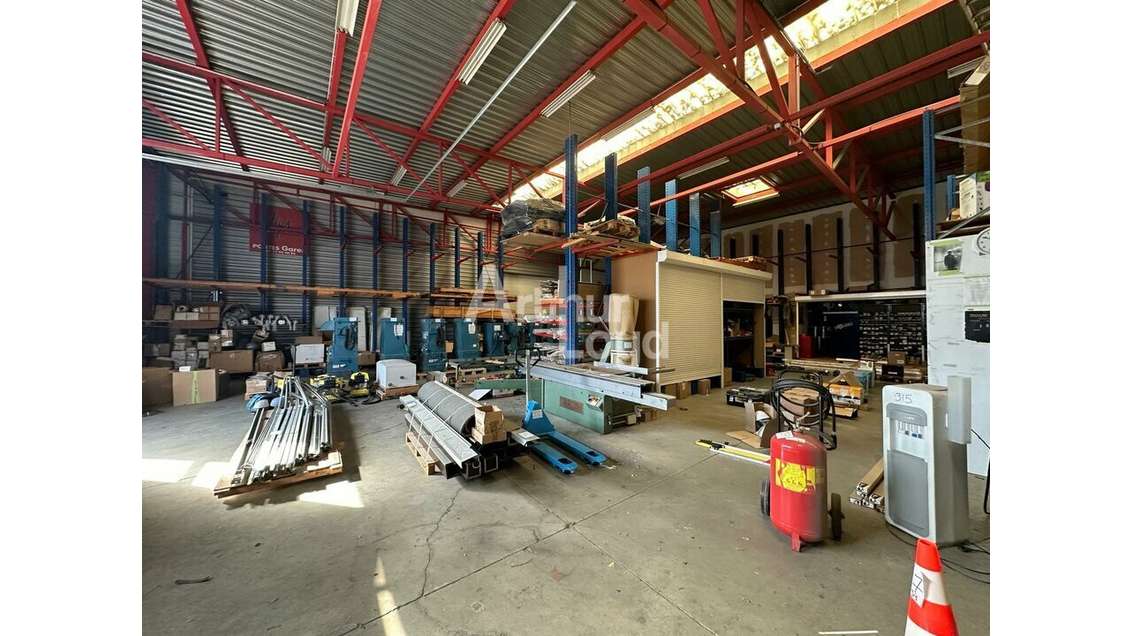 Local activité 1669m² à louer aux Sables-d'Olonne