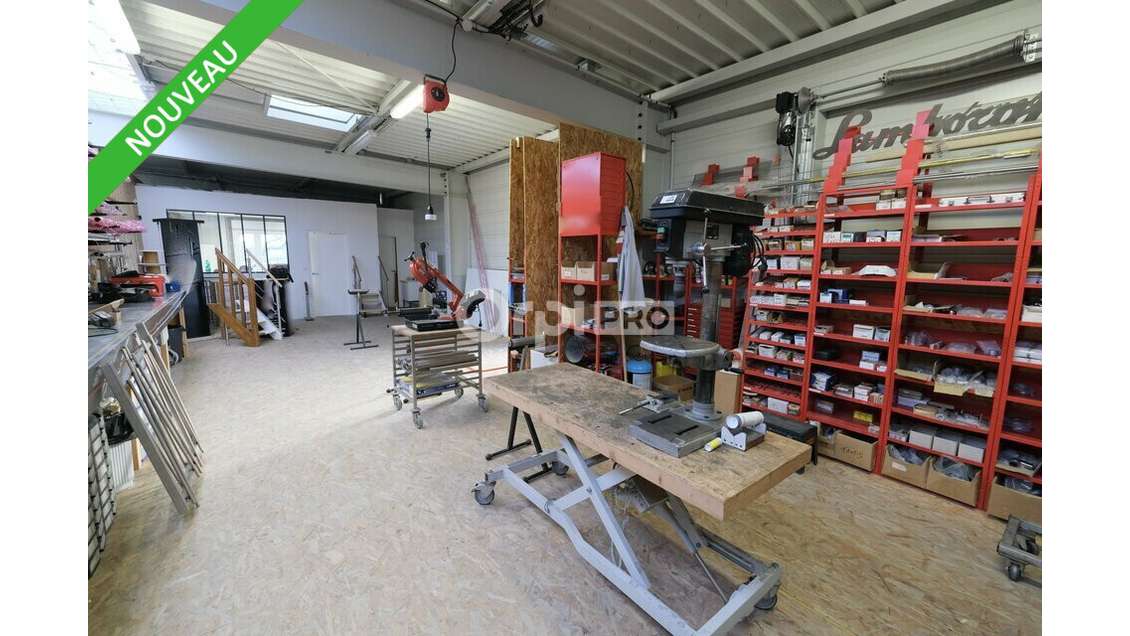 A louer local 331m² ZA Le Taillis Les Sorinières