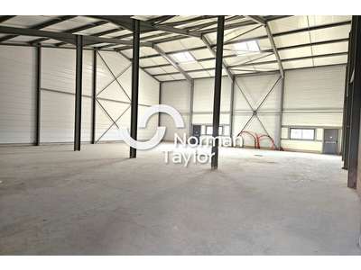 Location Locaux d'activités - Entrepôts à Lézignan-Corbières