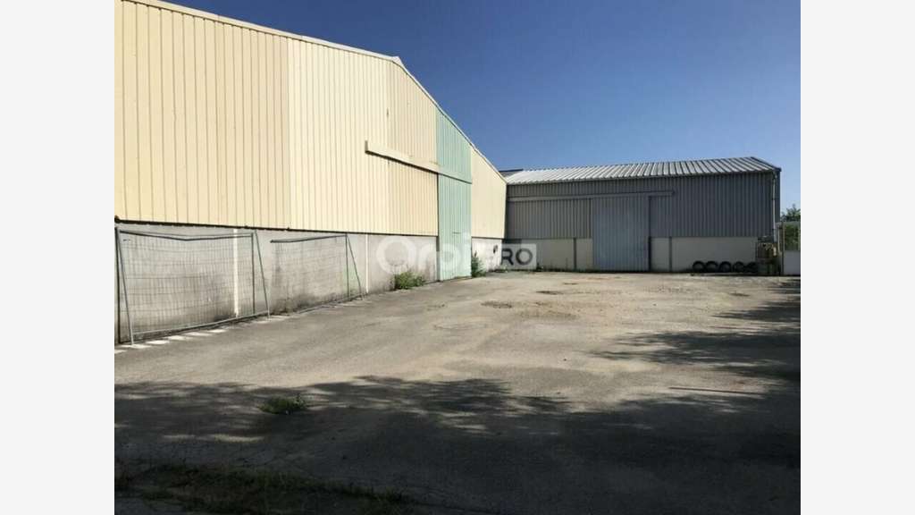 Local d'activité 2530m² sur 1.1ha à louer Limoges