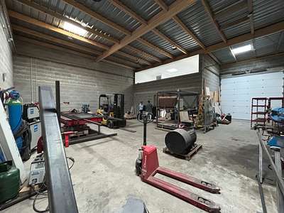 A louer local d'activité 210m² à Loire-Authion