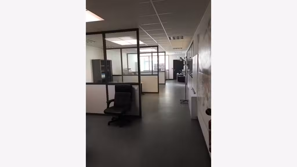 À louer locaux d'activité de 500m² à Longuenesse 
