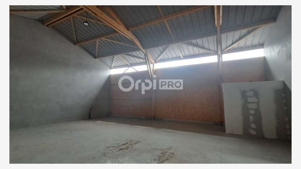2 locaux d'activités de 146m² à louer PA IndusLons