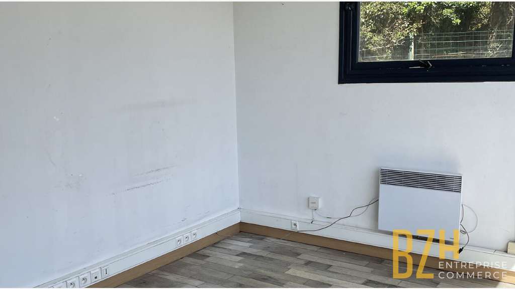 A louer local d'activité 300m² proche Lorient