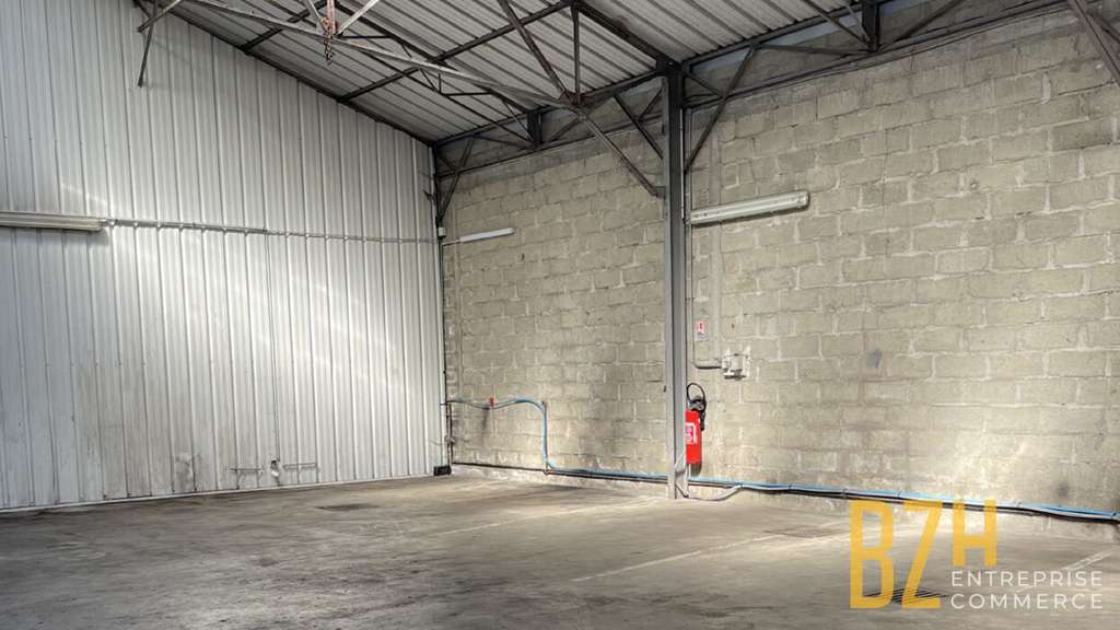 A louer local d'activité 300m² proche Lorient