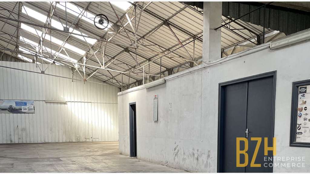A louer local d'activité 300m² proche Lorient