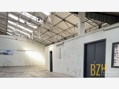 A louer local d'activité 300m² proche Lorient