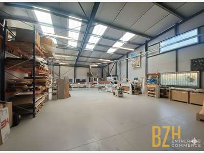 A louer local d'activité 310m² 310m² à Landévant