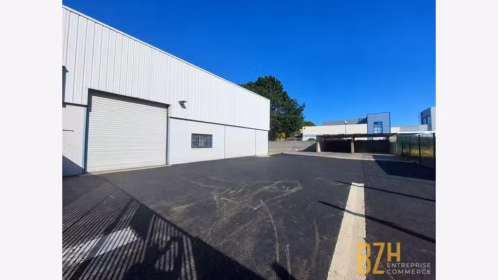 A louer local d'activités 300m² Lorient la Base