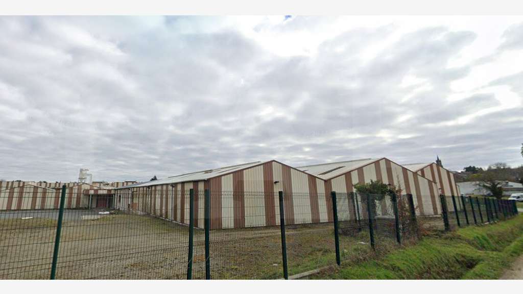 Loue local d'activité Low Cost 155m² à Languenan