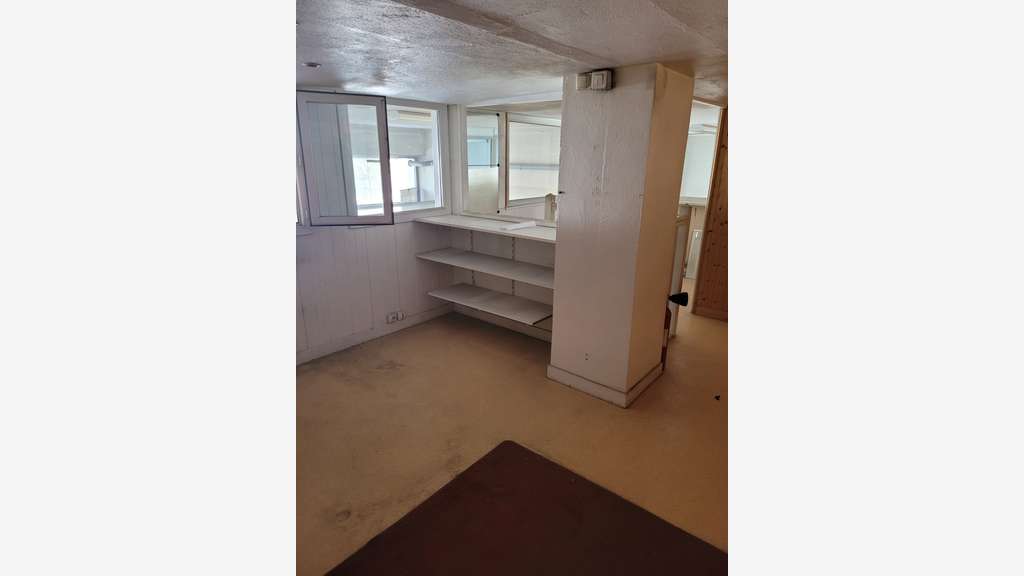 A louer atelier 110m² métro Garibaldi Lyon 3e  