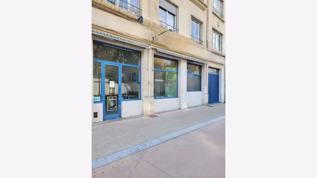 A louer atelier 110m² métro Garibaldi Lyon 3e  