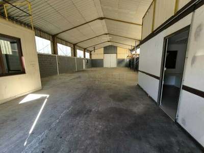 Local  250m² à louer à Malemort-sur-Corrèze