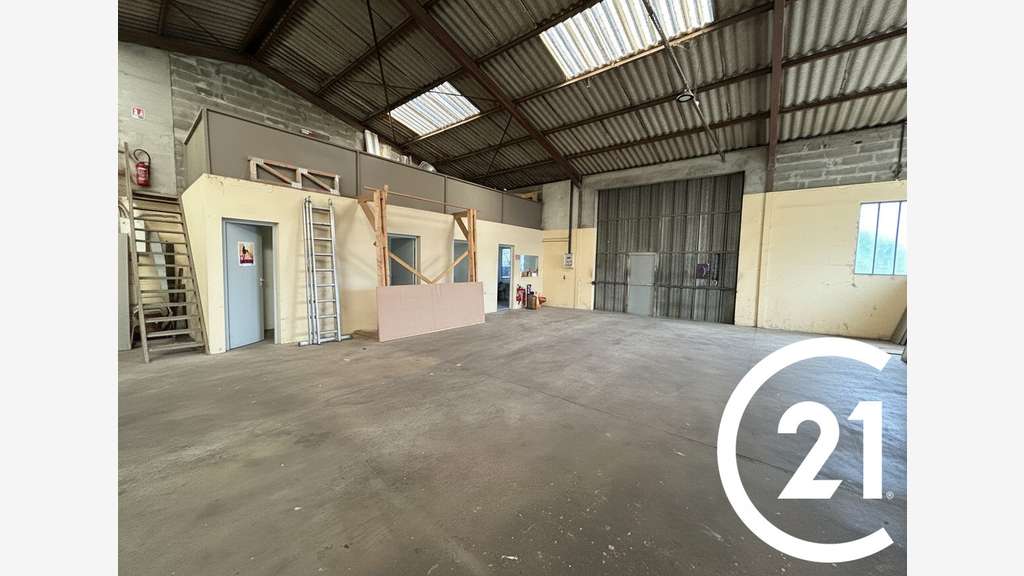 Local activité 290m² sur 1185m² à louer Malissard