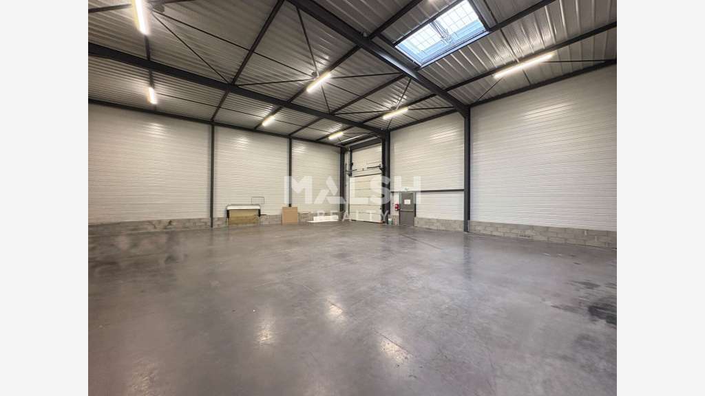 Local 1000m² ZAC des Îles à Marcilly-d'Azergues