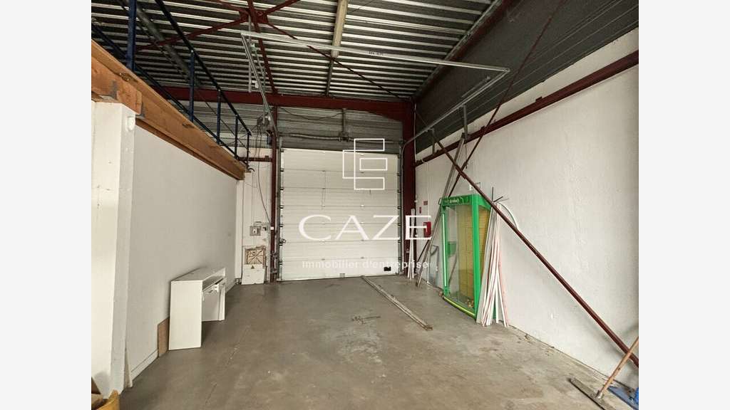 Local d'activité 365m² à louer à Mérignac