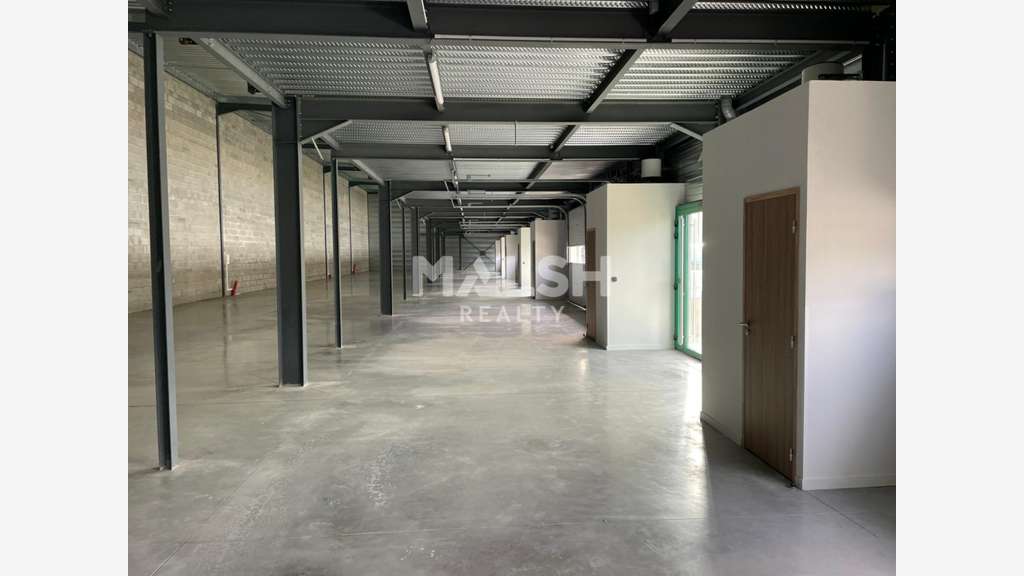 Local d'activités à louer 154m² à Mions