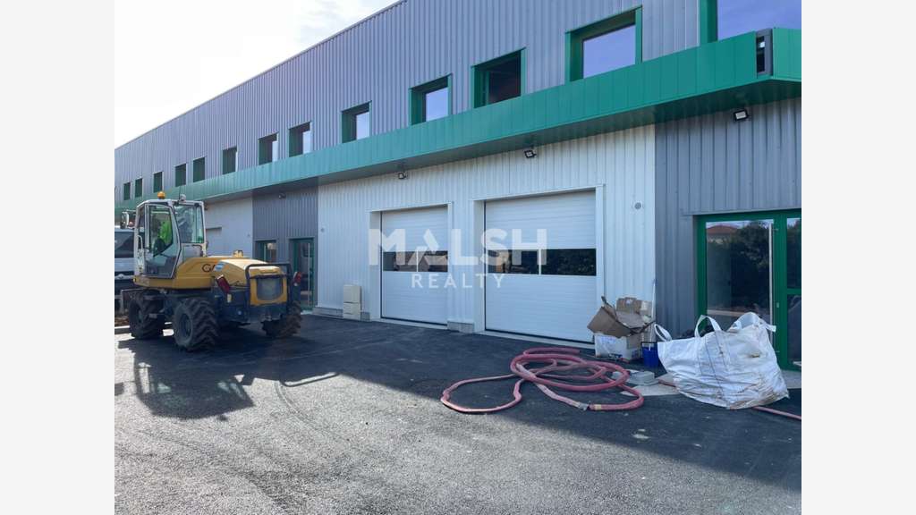 Local d'activités à louer 154m² à Mions