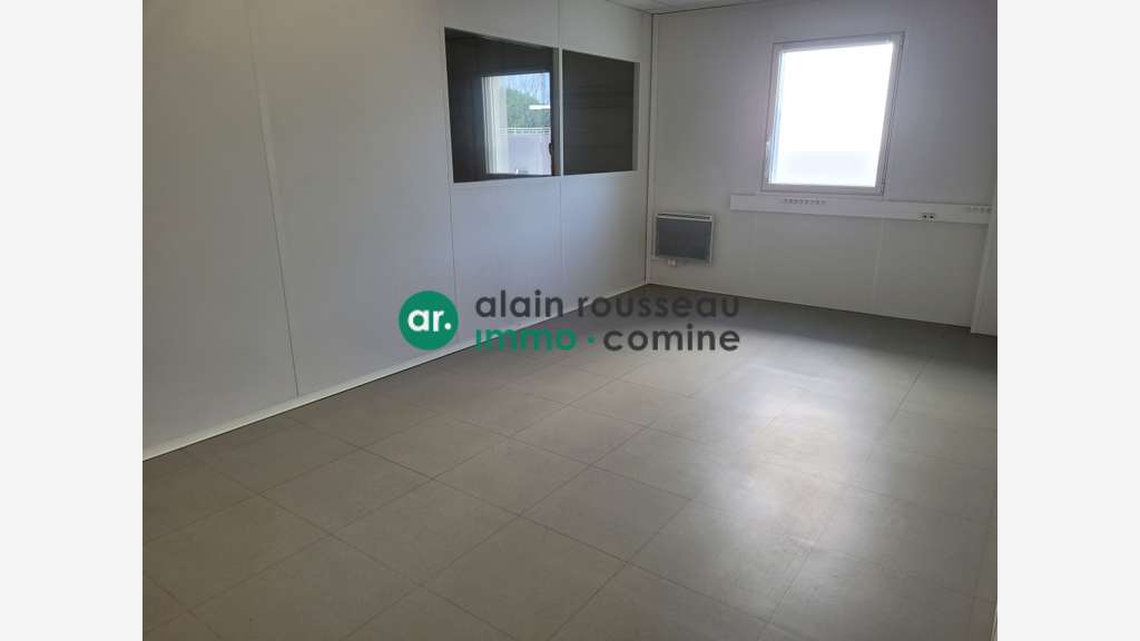A louer local mixte 820m² à La Chapelle-sur-Erdre