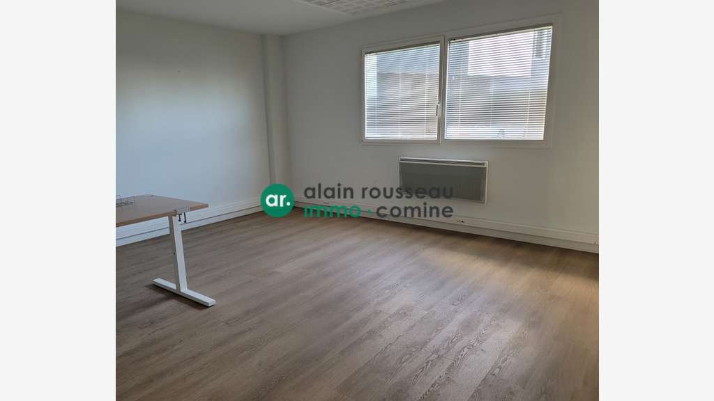 A louer local mixte 820m² à La Chapelle-sur-Erdre
