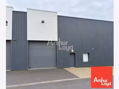 Local d'activité 375m² à louer à Montaigu-Vendée