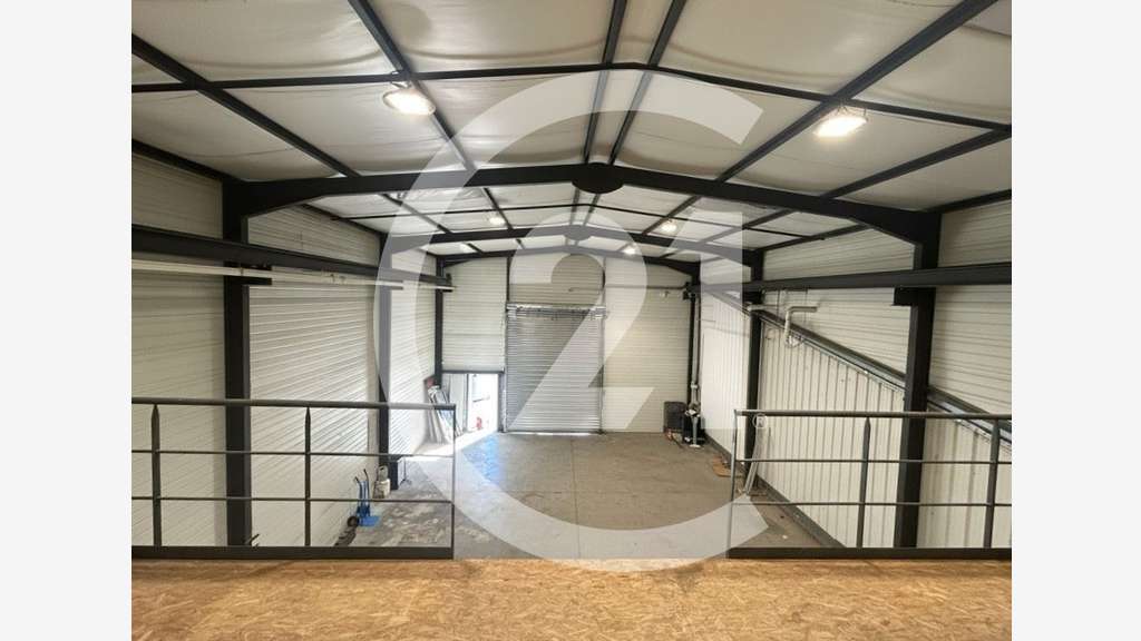 Local d’activité 270m² sur axe Chabeuil Montélier