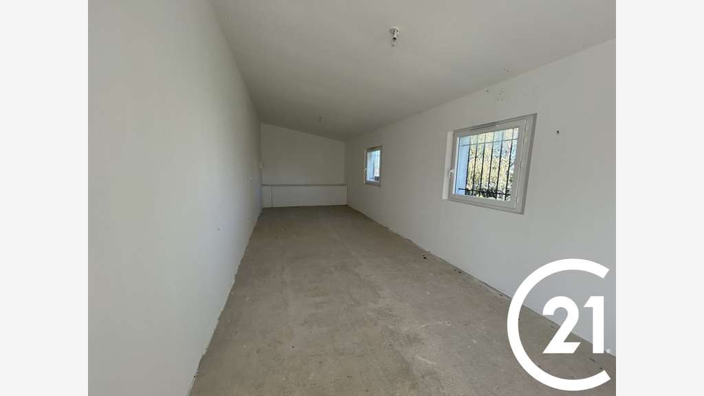 Local 80m² à louer sur Montélier