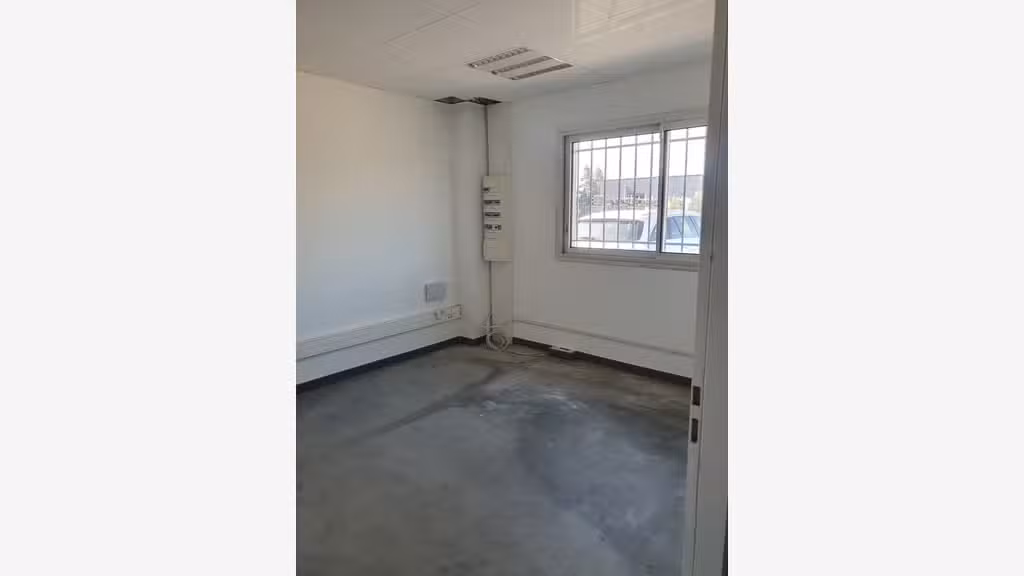 A louer entrepôt 340m² à Montélimar Zone du Meyrol