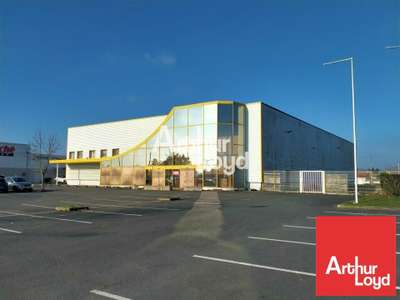 Location Locaux d'activités - Entrepôts à Naintré