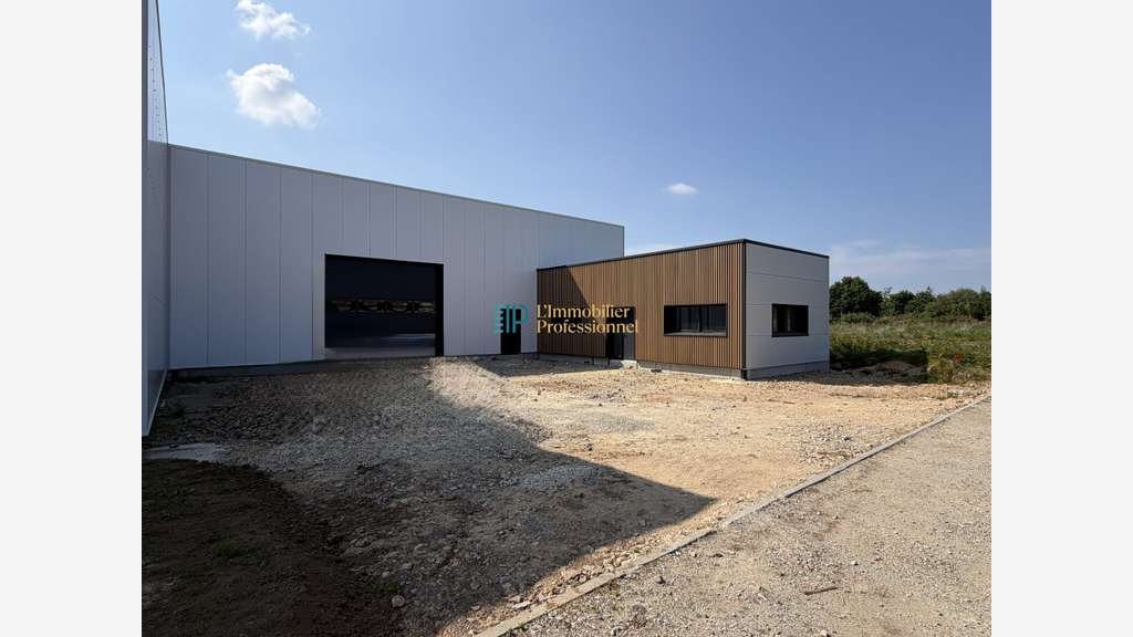 A louer local d'activité neuf de 326m² à Kervignac