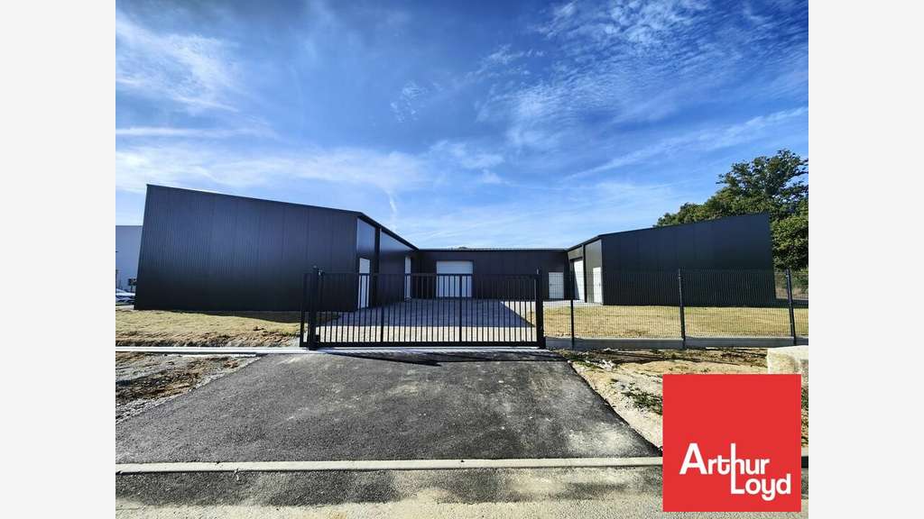 A louer local d'activité neuf 250m² à Poitiers
