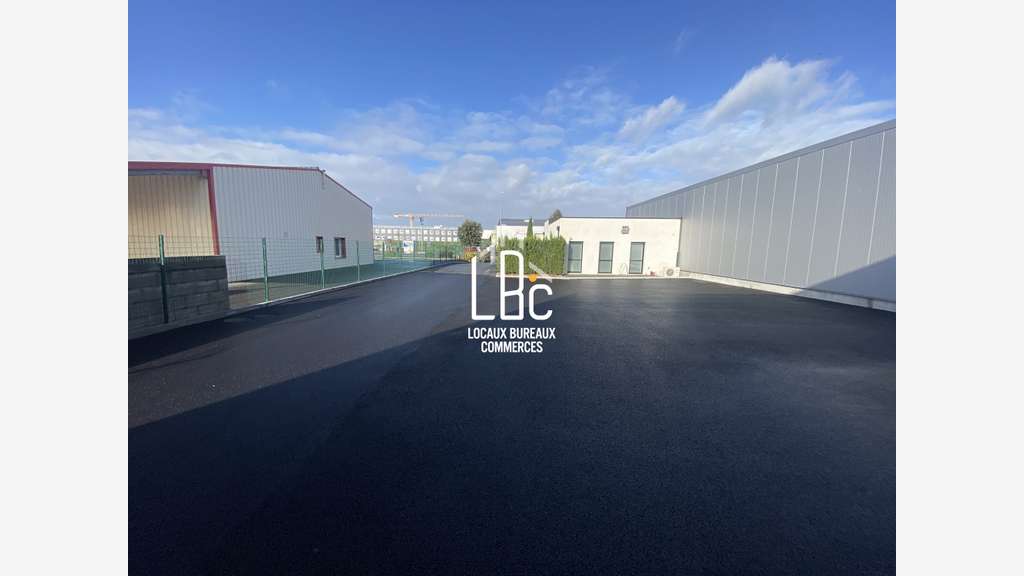 A louer local neuf 195m² Ancenis ZAC l'Aubinière