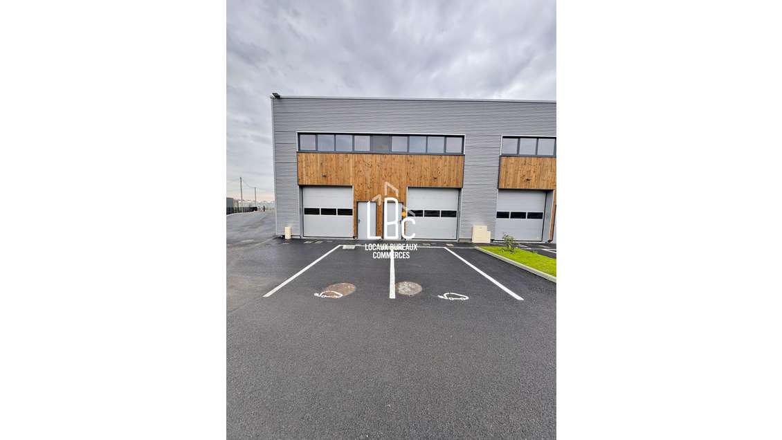 A louer local d'activité 255m² à Basse-Goulaine
