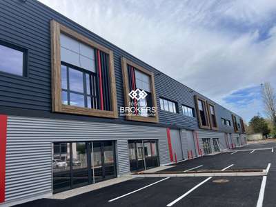 Location Locaux d'activités - Entrepôts à Saint-Quentin-Fallavier