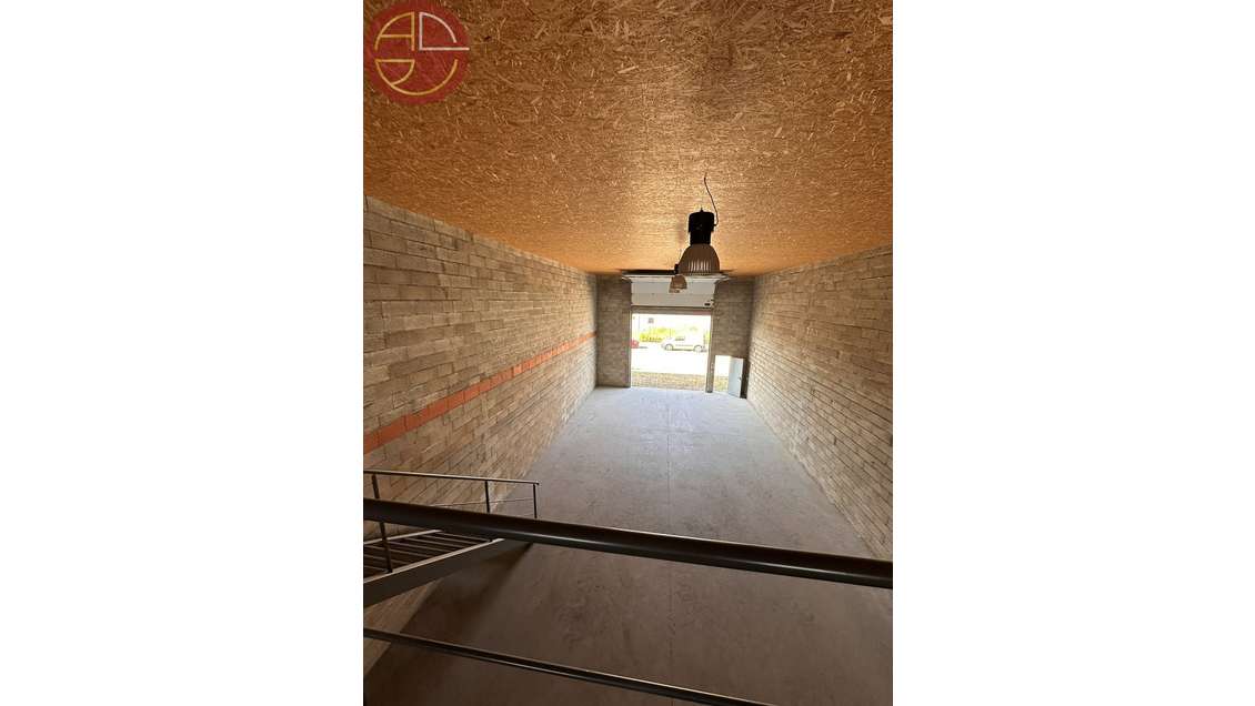 A louer bâtiment neuf d'activité 376m² à Noé
